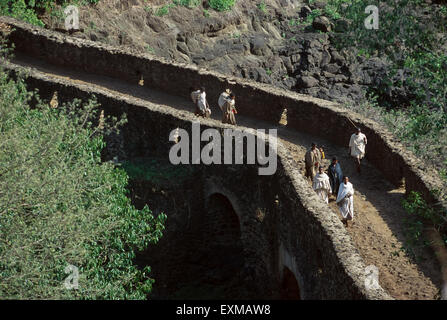 Pont de pierre près de chutes du Nil Bleu, faite en 1626, Bahir Dar, Ethiopie Banque D'Images