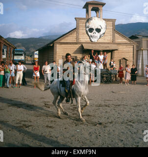 Ein Ausflug nach der Mini Hollywood Ancien Wüste, 'Der stumme der Provinz Almería, Fuerteventura, Espagne années 80 er Jahre. Un voyage à Mini Hollywood situé dans le désert espagnol de la province d'Almeria, Andalousie, Espagne 80. Banque D'Images