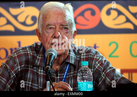 L'ancien président américain Jimmy carter inaugure le projet de travail Jimmy carter 23rd à Patan Village près de Lonavala Khandala Maharashtra India Banque D'Images