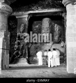 Dieu Shiva statue dans la grotte d'Elephanta Bombay Mumbai Maharashtra Inde Banque D'Images