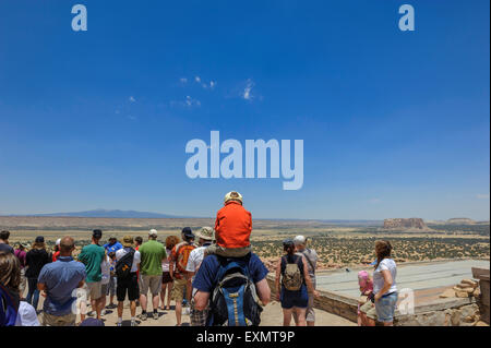 Visite guidée de l'Acoma Sky city. Cibola County, Nouveau Mexique, USA Banque D'Images