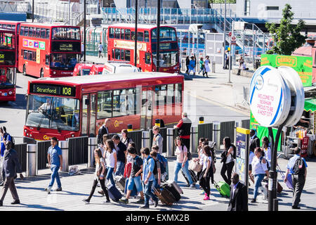 La gare de Stratford, Londres, Angleterre, Royaume-Uni Banque D'Images