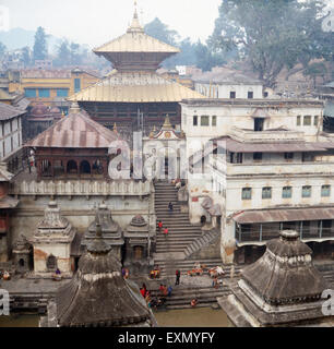 Eine Reise zu der Tempelstätte à Katmandou, Népal Pashupatinath er Jahre des années 1970. Un voyage à l'emplacement du temple Pashupatinath à Katmandu, Népal 70. Banque D'Images
