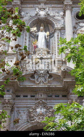 Grenade - la façade baroque de l'église la Basilique de San Juan de Dios. Banque D'Images