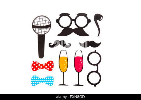 Anniversaire de Photobooth et Partie fixe - lunettes, chapeaux, couronnes, des masques, des lèvres, de la moustache Banque D'Images