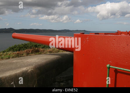 Port d'armes à feu militaires basés à Fort Dunree,ancien camp militaire maintenant un musée militaire sur la péninsule d'Inishowen dans le comté de Donegal en Irlande. Banque D'Images