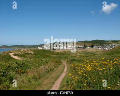 Sentier à travers les dunes de sable de Woolacombe Warren en direction de Woolacombe, Devon, UK Banque D'Images