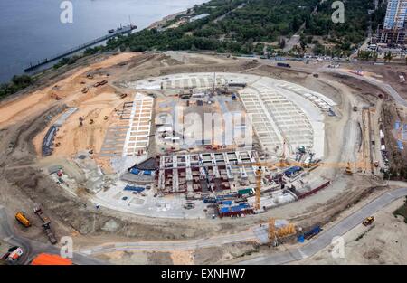 Volgograd. 15 juillet, 2015. Photo prise le 15 juillet 2015 montre la construction de l'emplacement de l'arène victoire dans Volgograd, Russie. La Russie accueillera la Coupe du Monde de Football Coupe du tournoi en 2018. © Li Ming/Xinhua/Alamy Live News Banque D'Images