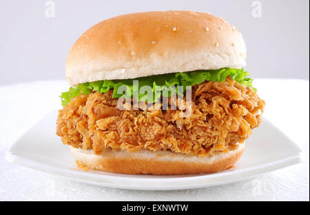 Poulet croustillant Zinger Burger Banque D'Images