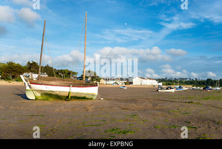 Bateaux sur la plage à Instow sur la côte nord du Devon Banque D'Images