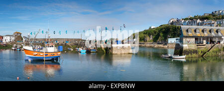 Le port de Mevagissey un port de pêche historique sur la côte sud des Cornouailles Banque D'Images