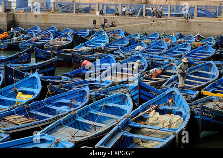 Bateaux dans le port Bleu Essaouira. Banque D'Images