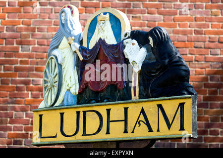 Village Ludham signe. Norfolk Broads Angleterre UK Banque D'Images