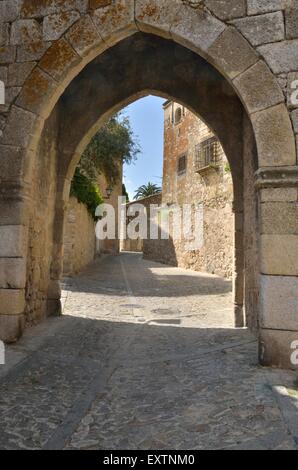Ancienne porte à Trujillo, une ville dans la province de Caceres en Estrémadure, Espagne. Banque D'Images