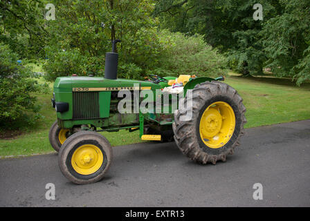 1970 John Deere modèle 2030 Vert tracteur agricole Banque D'Images