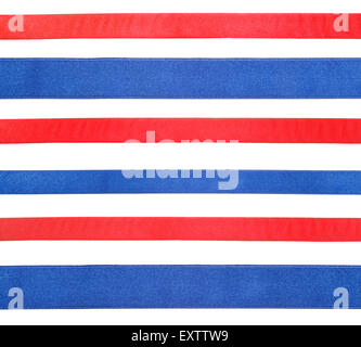 Ensemble de rubans de satin bleu et rouge isolé sur fond blanc Banque D'Images