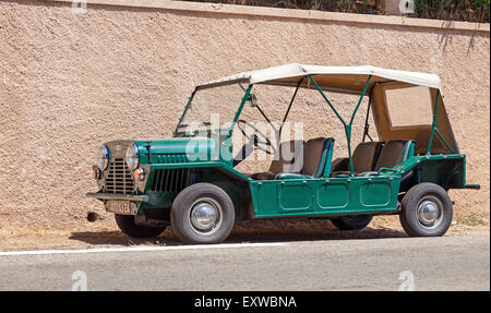 Ajaccio, France - le 7 juillet 2015 : Austin Mini Moke 1967, véhicule basé sur le Mini conçu pour la British Motor Corporation BMC Banque D'Images