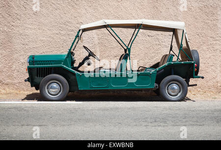 Ajaccio, France - le 7 juillet 2015 : Austin Mini Moke 1967, véhicule basé sur le Mini conçu pour la British Motor Corporation BMC Banque D'Images