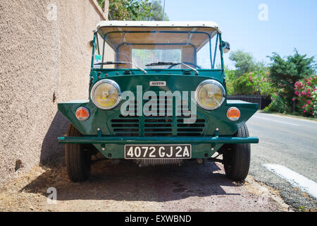 Ajaccio, France - le 7 juillet 2015 : Austin Mini Moke 1967, véhicule basé sur le Mini conçu pour la British Motor Corporation BMC Banque D'Images