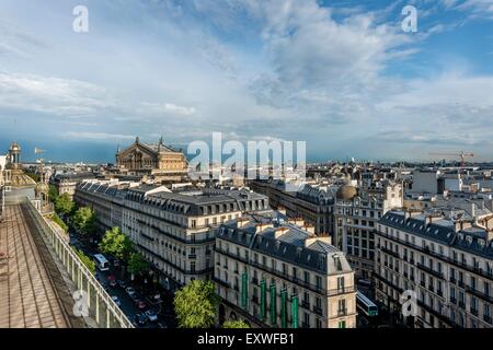 Vue depuis la terrasse de toit du Printemps, Paris, France, Europe Banque D'Images