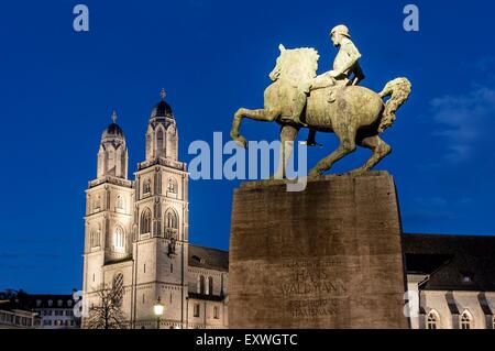 Grossmünster et rider memorial, Zurich, Switzerland, Europe Banque D'Images