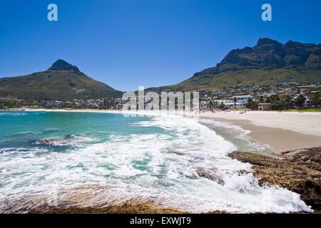 Plage de Camps Bay, Cape Town, Afrique du Sud Banque D'Images