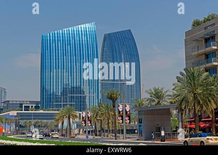 Cheikh Mohammed Bin Rashid Boulevard avec des gratte-ciel, Dubaï Banque D'Images