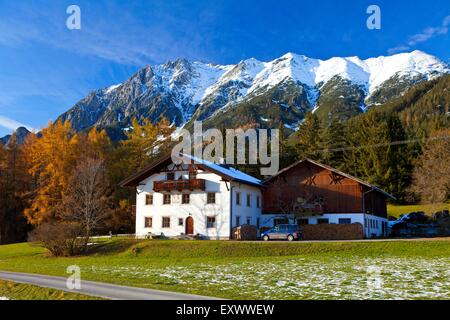 Ferme, Mieminger Plateau, Tyrol, Autriche, Europe Banque D'Images