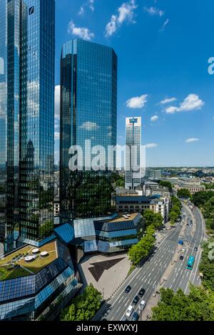 Tours jumelles de la Deutsche Bank et Opernturm, Frankfurt am Main, Allemagne Banque D'Images