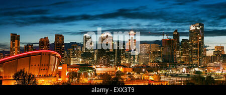 Quartier du centre-ville de nuit Banque D'Images