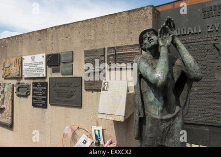 Des plaques commémorant la substitution, les travailleurs des chantiers navals de Gdansk, en Pologne, en Europe Banque D'Images