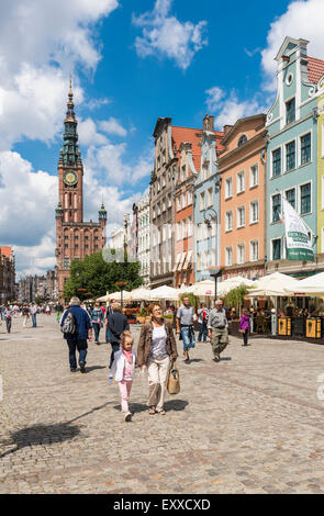 La rue longue (Ulica Dluga) ou place du marché et la ville principale située à Gdansk, Pologne, Europe Banque D'Images