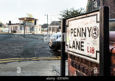 Liverpool, Royaume-Uni - 12 octobre 2014 : signer pour Penny Lane historique à Liverpool, Royaume-Uni au rond-point dans le Banque D'Images