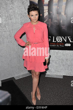 LOS ANGELES, CA - 12 janvier 2011 : Ginnifer Goodwin à la premiere saison 5 de sa série télé 'Big Love' à la Directors Guild Theatre, Los Angeles. Banque D'Images