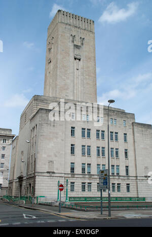 L'arbre de ventilation tunnel Mersey et bureaux Banque D'Images