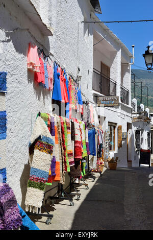 Village de Pampaneira dans les montagnes d'Alpujarras, en Andalousie, Espagne Banque D'Images