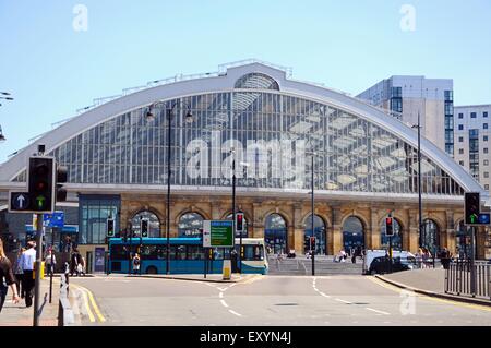 Vue de face de la gare de Lime Street, Liverpool, Merseyside, England, UK, Europe de l'Ouest. Banque D'Images