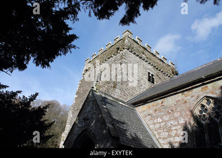 L'église St Brynach, Nevern, Pembrokeshire, Pays de Galles de l'Ouest. UK Banque D'Images