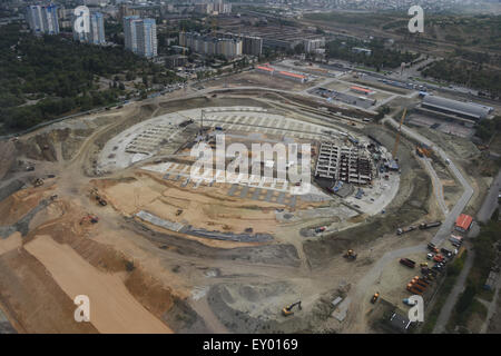 Volgograd, Russie. 15 juillet, 2015. Le site de construction du stade de la Coupe du Monde 2018 à Volgograd, Russie, 15 juillet 2015. Les matches de la Coupe du Monde de football 2018 sera joué ici dans la ville sur la Volga. Photo : Marcus Brandt/dpa/Alamy Live News Banque D'Images