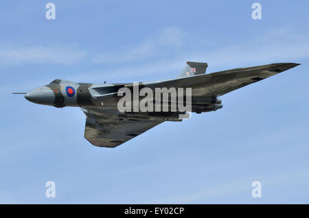 Avro Vulcan B2 XH558 RAF Bomber en affichant en camouflage RIAT 2015, Fairford, UK. Crédit : Antony l'ortie/Alamy Live News Banque D'Images