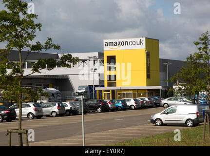 Amazon l'exécution de la distribution center Swansea, West Glamorgan, Pays de Galles, Royaume-Uni Banque D'Images