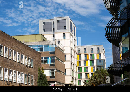 Les bâtiments sur le campus de l'université de Swansea, Swansea, West Glamorgan, Pays de Galles, Royaume-Uni Banque D'Images