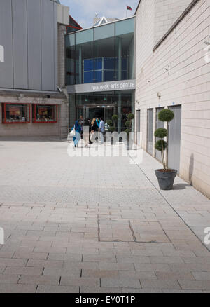 Entrée de Warwick Arts Centre à l'Université de Warwick, Coventry Banque D'Images