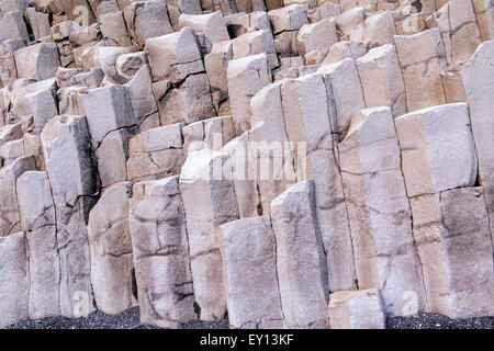 Reynishverfisvegur colonnes basaltiques Islande Banque D'Images