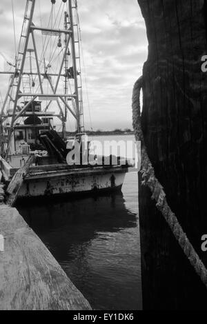 Bateaux de pêche commerciale au Texas, USA que du poisson à la crevette du golfe du Mexique. Banque D'Images