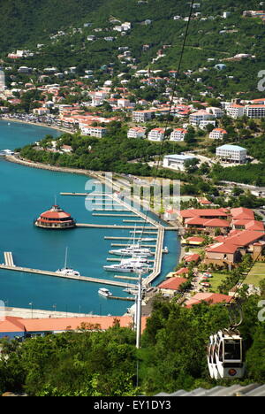 Le centre-ville de Christiansted Harbor et les bâtiments sur l'île de St Thomas, îles Vierges britanniques. Banque D'Images