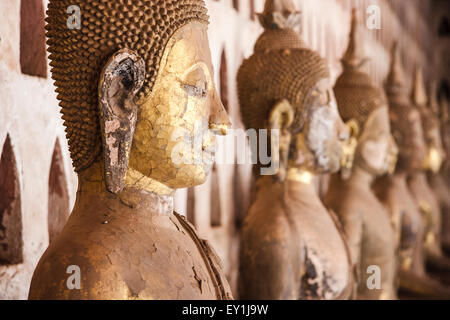 Statues de Bouddha du Wat Si Saket monastère et musée. Vientiane, Laos Banque D'Images