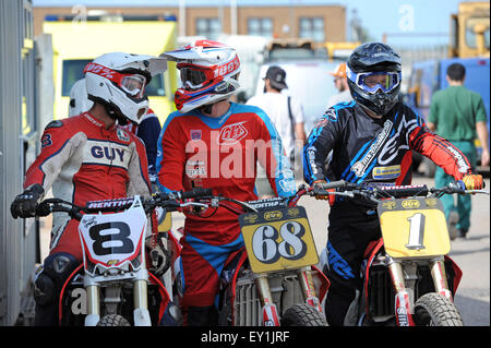 Kings Lynn, Norfolk, Royaume-Uni. 18 juillet, 2015. Dirt Quake IV. Guy Martin des courses avec le dirt track Riders Association Banque D'Images