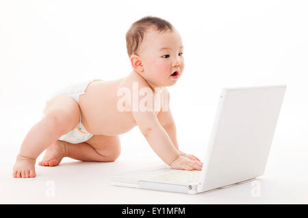 Baby Boy de toucher, Banque D'Images