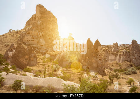 Village d'Uchisar, Cappadoce, Anatolie, Turquie Banque D'Images